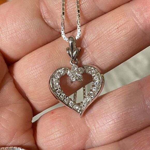 Sterling Silver CZ Heart Necklace Box Chain - Picture 6 of 7